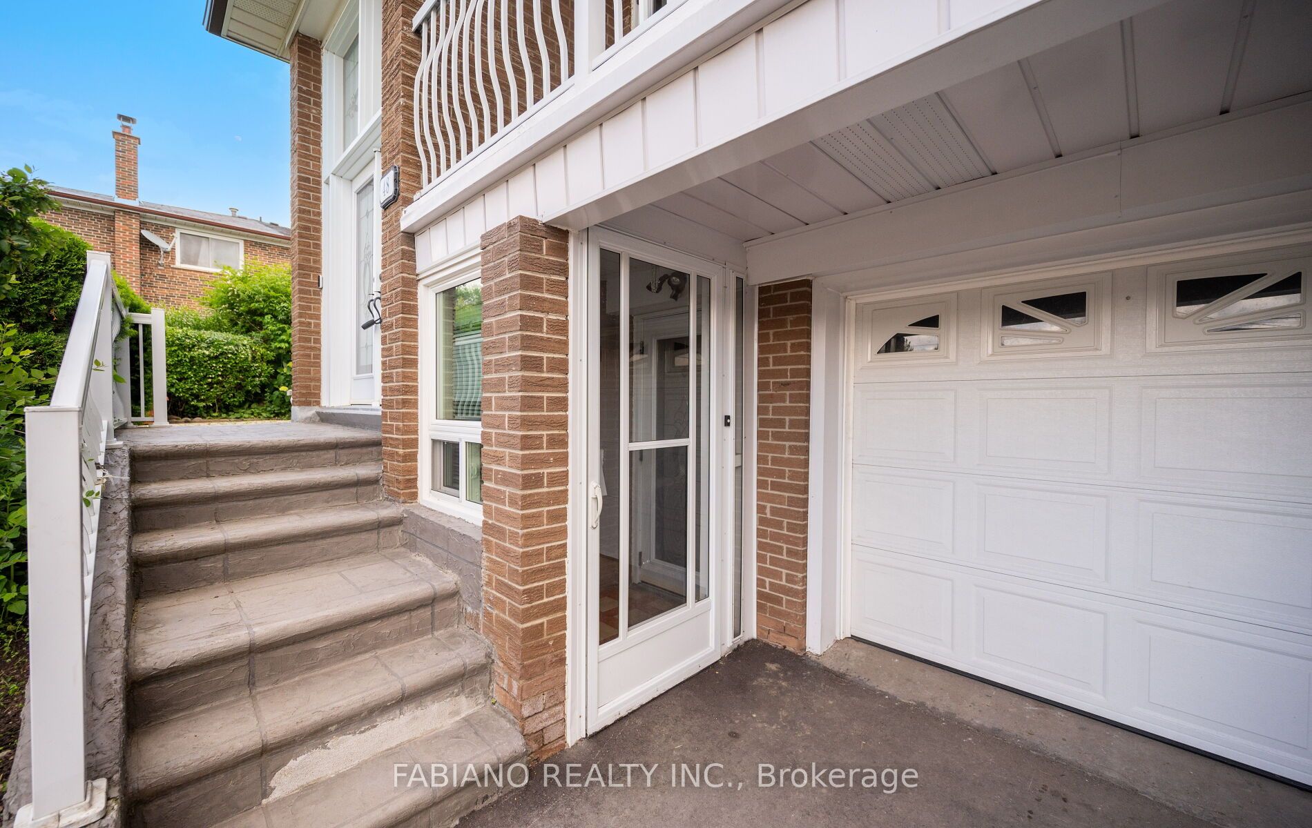 48 Sorlyn Avenue