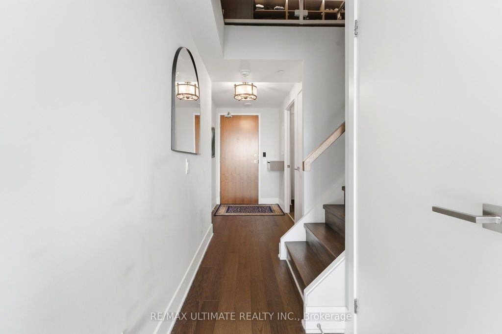 Photo of 111 St Clair Avenue W #811, Toronto, ON M4V 1N5 (MLS # C12794038)