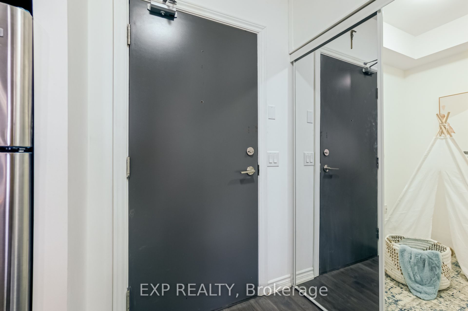 11611 Yonge Street 317