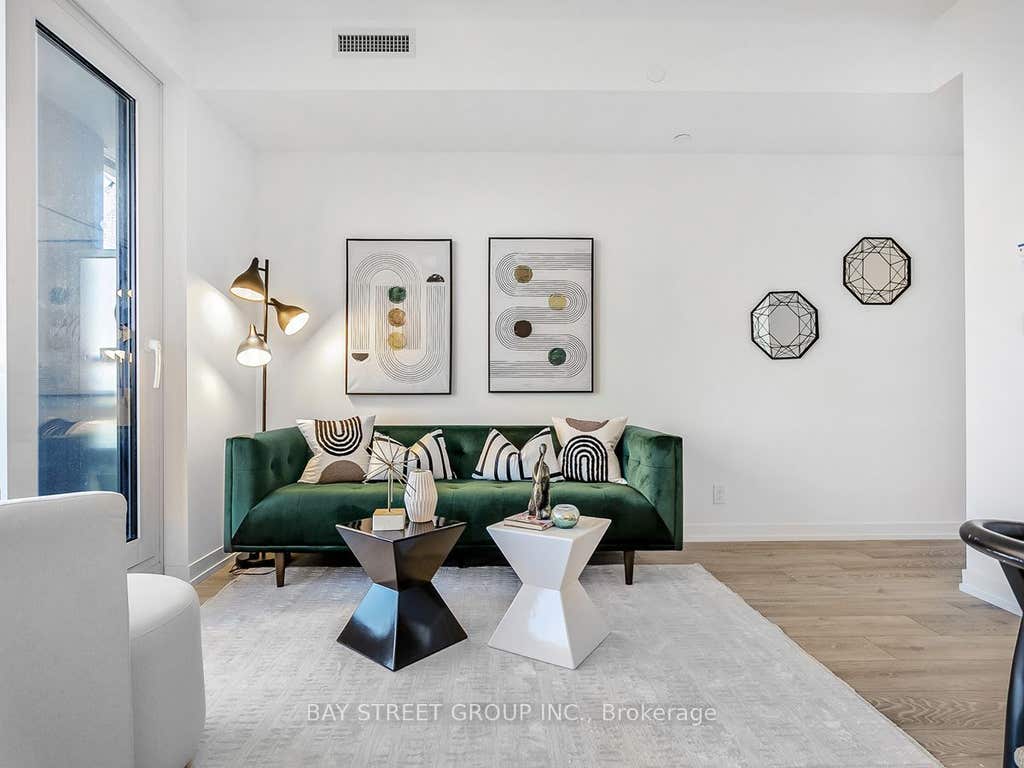 Photo of 2020 Bathurst Street #1812, Toronto, ON M5P 0A6 (MLS # C13579180)
