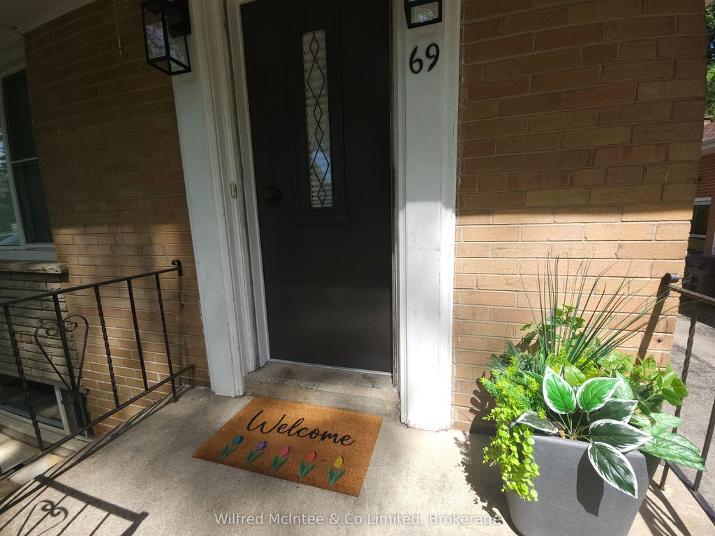 Photo of 69 Haliburton Avenue, Toronto, ON M9B 4Y6 (MLS # W13483026)