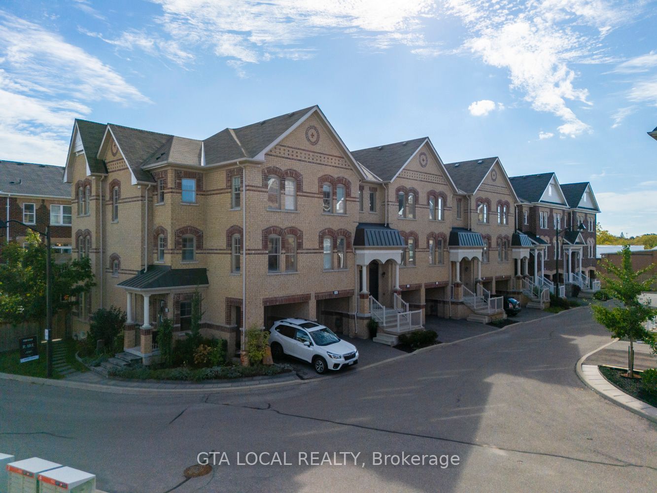 10 Porter Avenue W 31