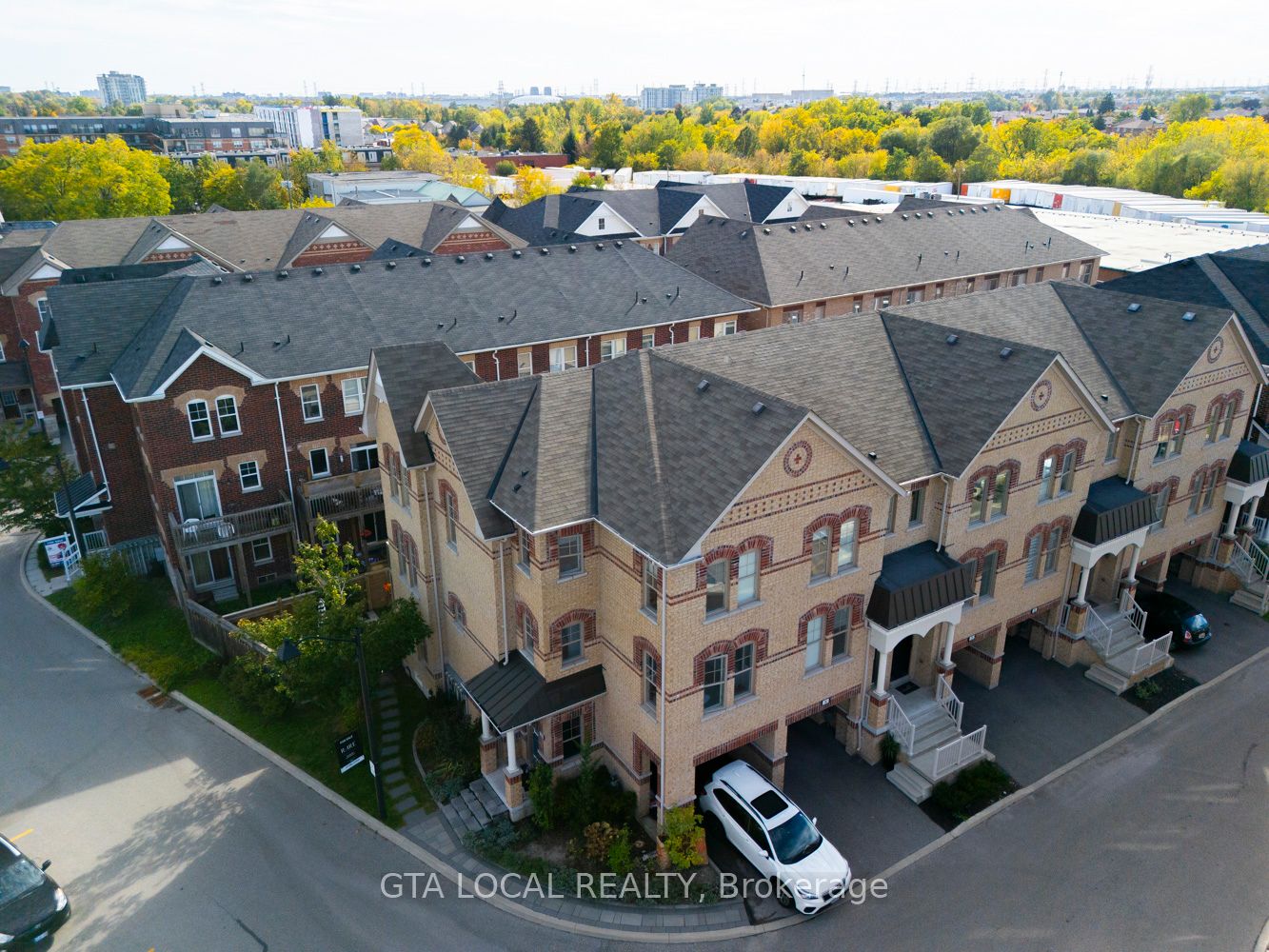 10 Porter Avenue W 31