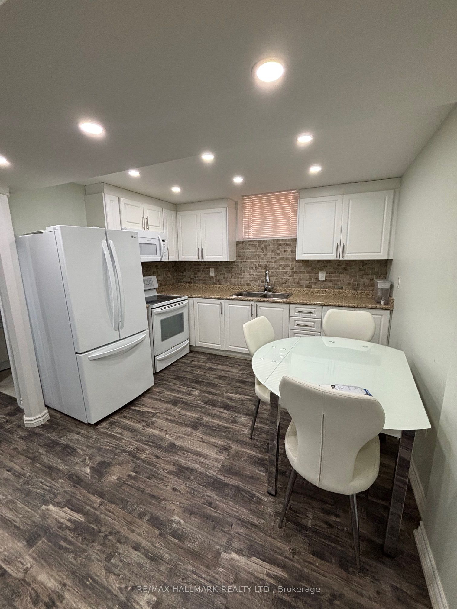 5451 Richmeadow Mews