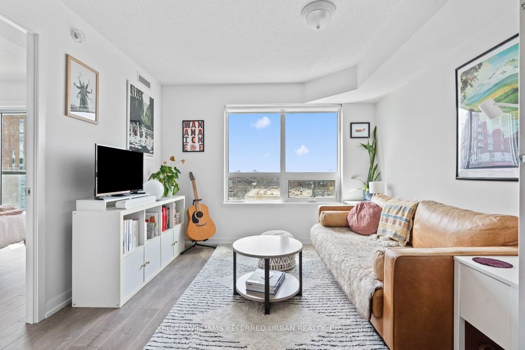 Photo of 1420 Dupont Street #811, Toronto, ON M6H 0C2 (MLS # W13030470)