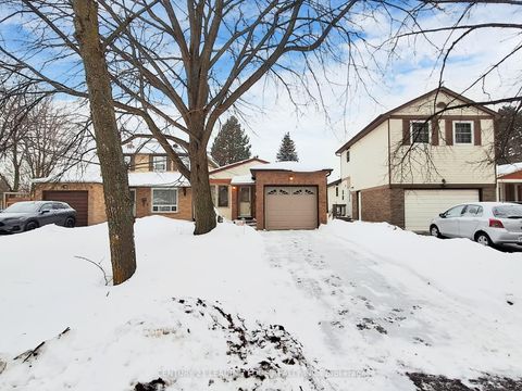 30 Madsen Crescent Markham ON L3R 4P3