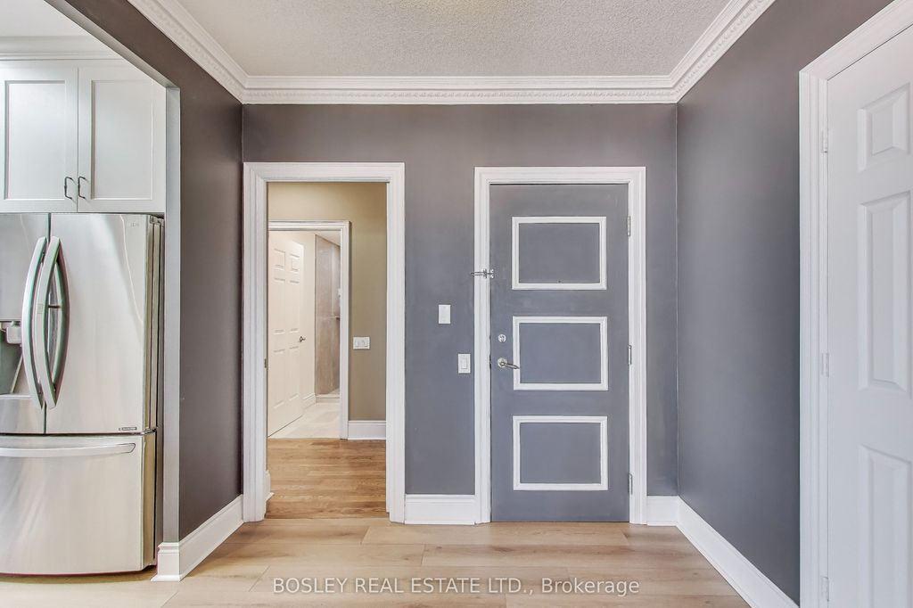 Photo of 5229 Dundas Street W #PH08, Toronto, ON M6B 6L9 (MLS # W12387473)