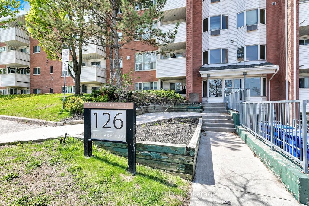 Photo of 126 Bell Farm Road #212, Barrie, ON L4M 6J3 (MLS # S13158456)