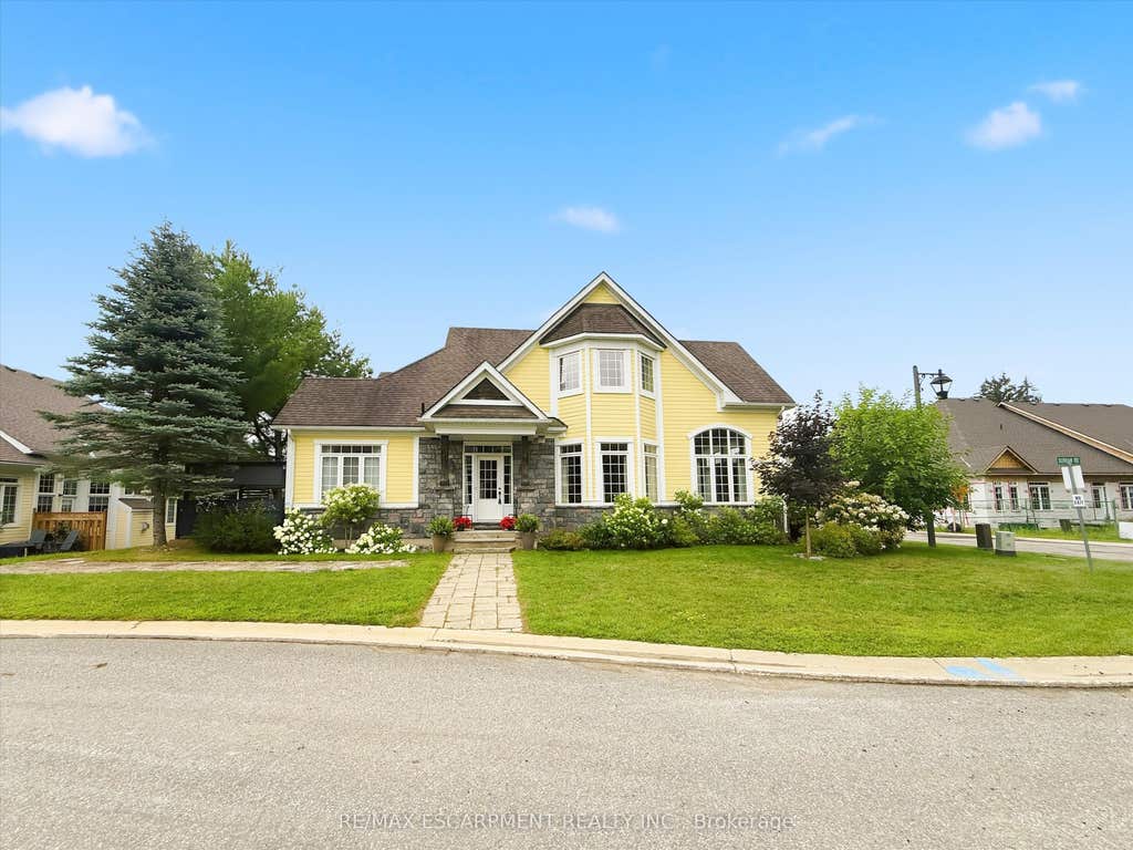 Photo of 23 Spencer Street, Bracebridge, ON P1L 0B7 (MLS # X13652970)