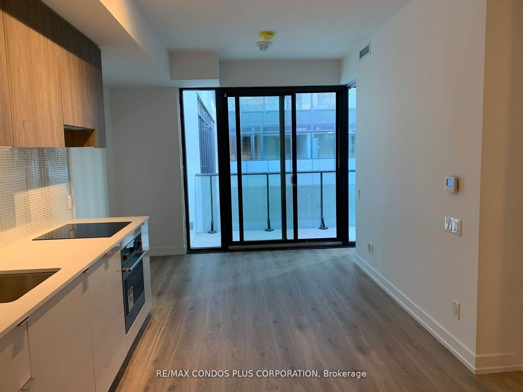 Photo of 161 Roehampton Avenue #726, Toronto, ON M4P 1P9 (MLS # C12617134)