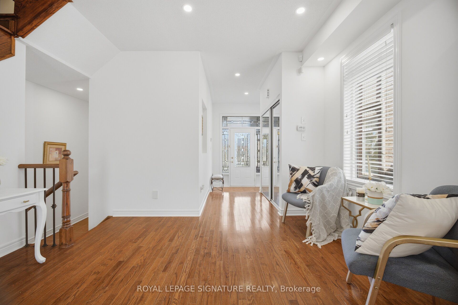 3250 Sunlight Street
