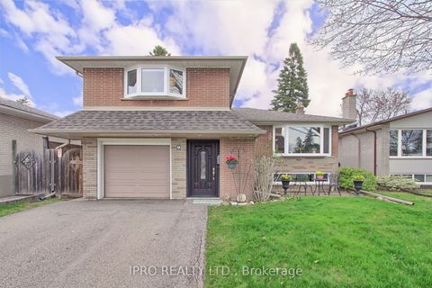 9 Norby Crescent Toronto ON M9P 1L7