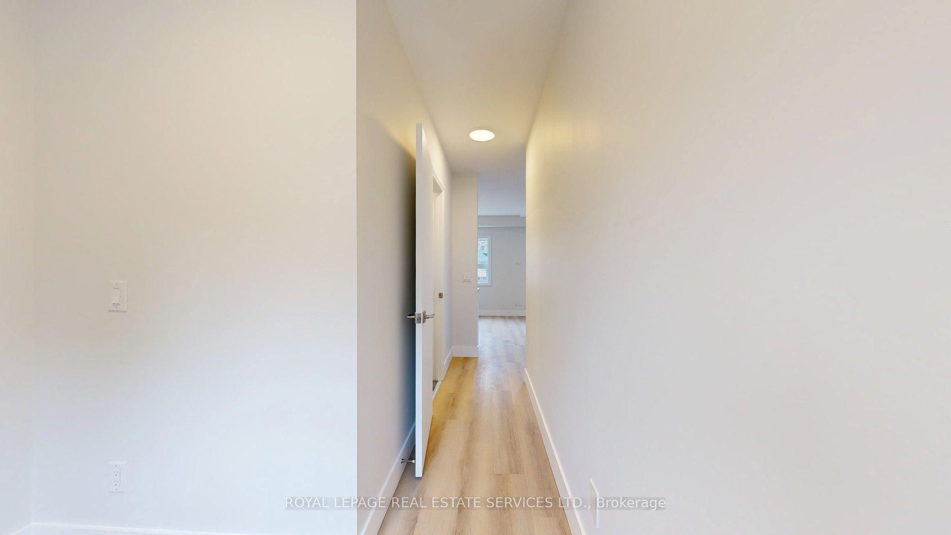4 Brentwood Road S Unit B
