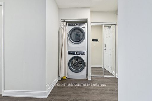 Photo of 245 Davisville Avenue #613, Toronto, ON M4S 3H4 (MLS # C13834022)