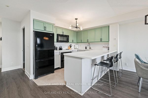 Photo of 245 Davisville Avenue #613, Toronto, ON M4S 3H4 (MLS # C13834022)