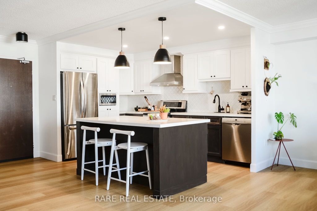 Photo of 135 Marlee Avenue #1004, Toronto, ON M6B 4C6 (MLS # W13032208)