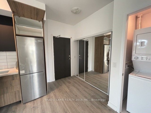 25 Neighbourhood Lane 907