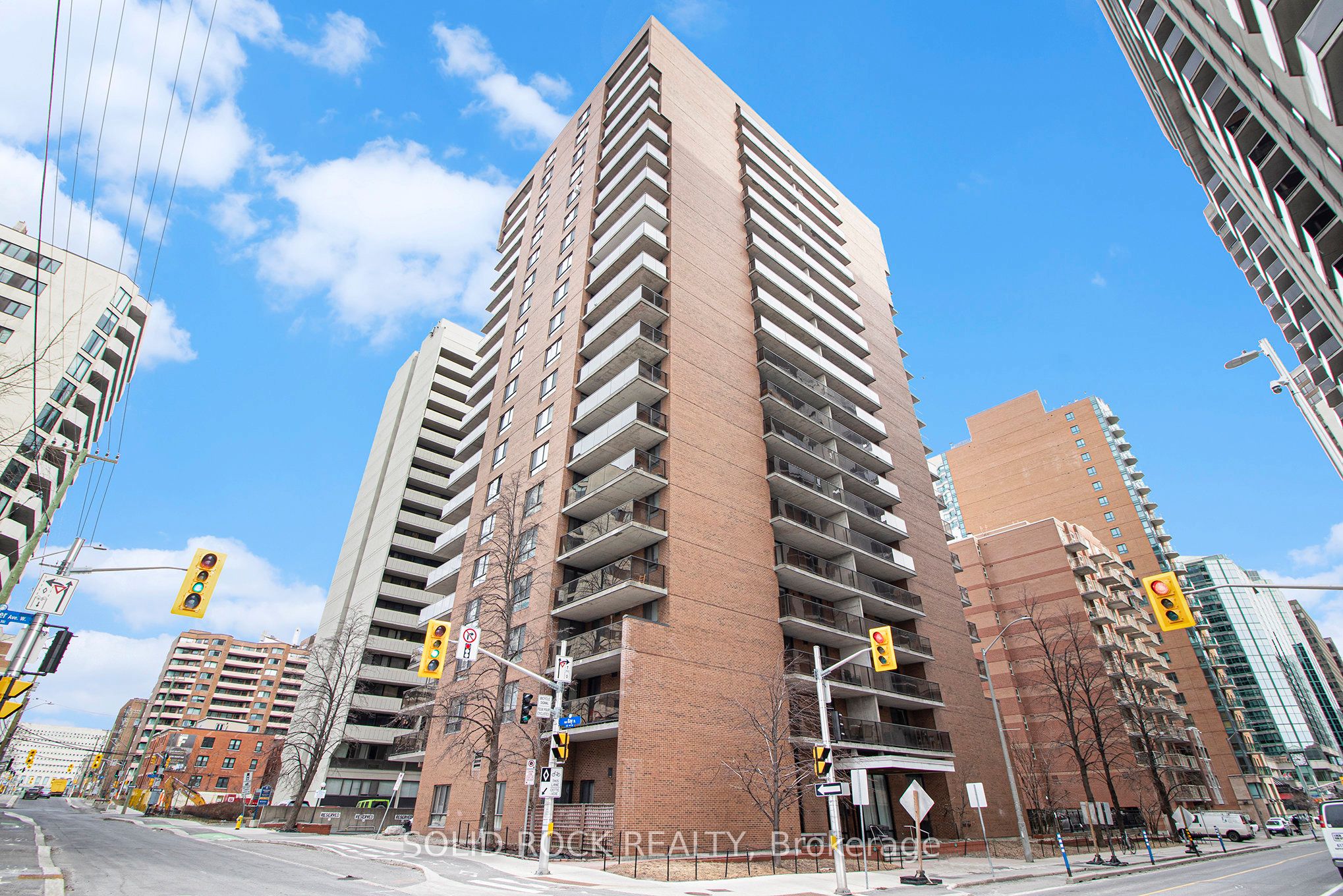 Photo 1 of 24 — 475 Laurier Avenue W 1204, Ottawa Centre, ON K1R 7X1