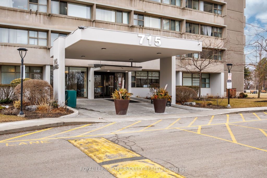 Photo of 715 Don Mills Road #2204, Toronto, ON M3C 1S5 (MLS # C12913498)