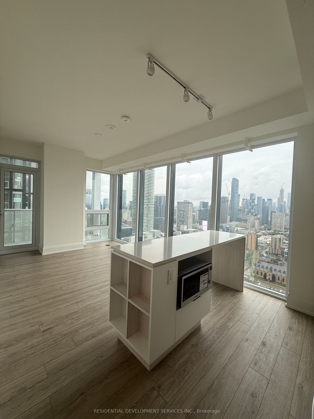 Photo of 89 Church Street #4703, Toronto, ON M5C 0B7 (MLS # C13538138)