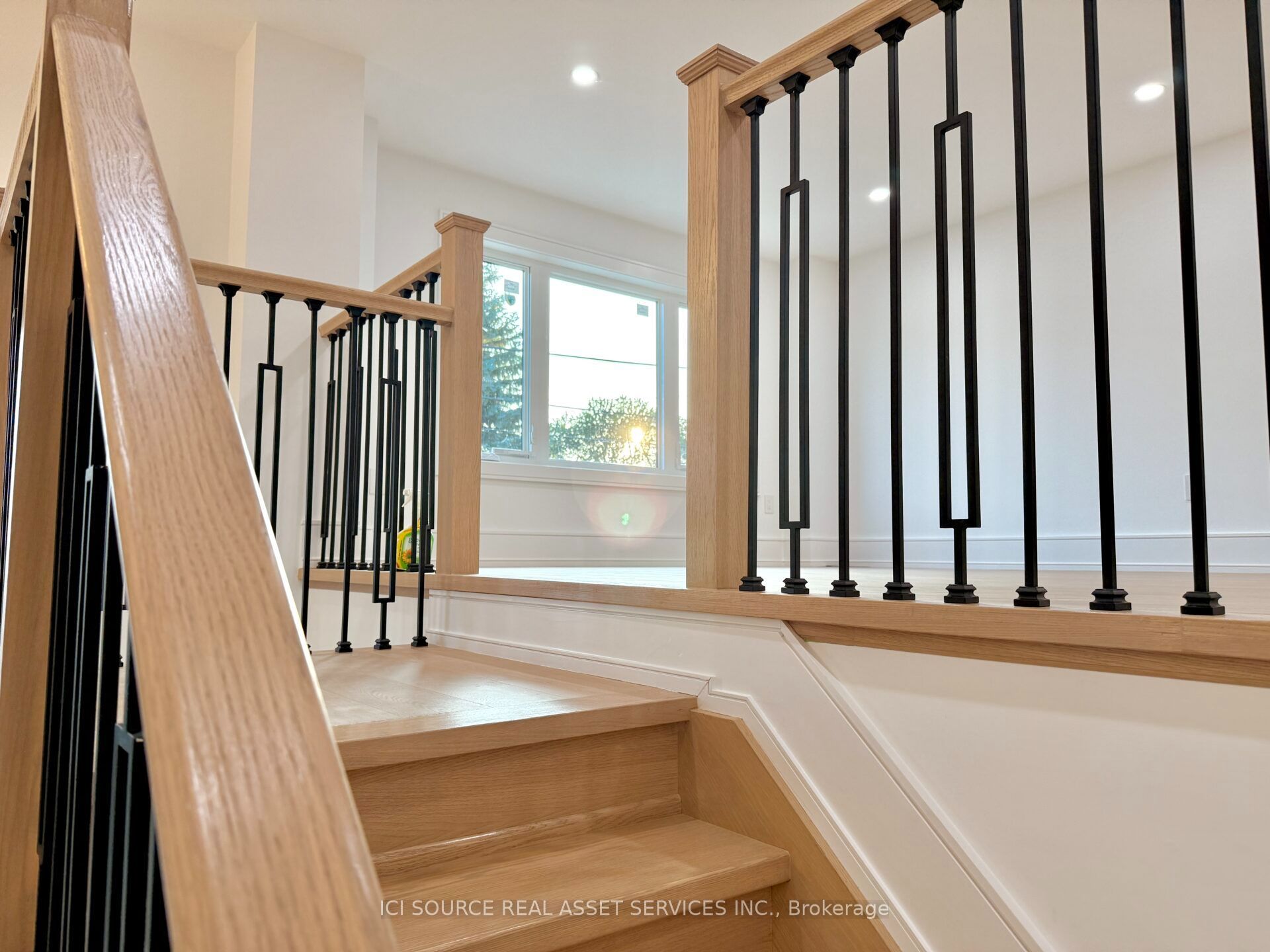 21 Vanbrugh Avenue