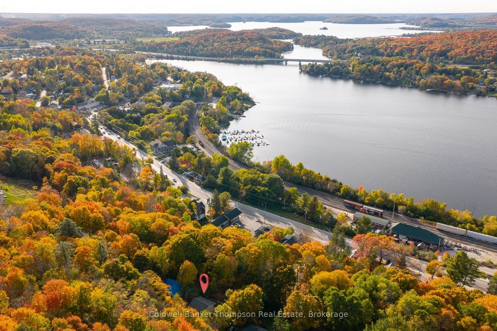 Photo of 16 Walpole Street, Huntsville, ON P1H 1V3 (MLS # X12443601)