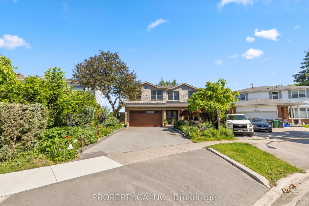 Photo of 2788 Tallberg Court, Mississauga, ON L5J 1T1 (MLS # W13042618)