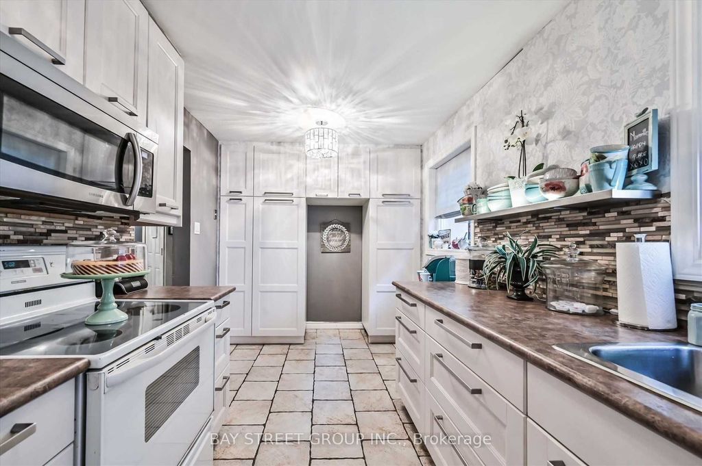 Photo of 39 Barrington Crescent, Brampton, ON L6Z 1N2 (MLS # W12764768)