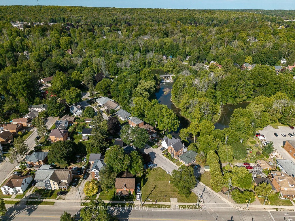 Photo of 169 5th A Street E, Owen Sound, ON N4K 1E7 (MLS # X13706716)