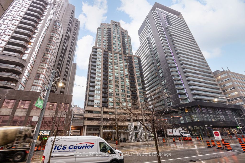 Photo of 750 Bay Street #1803, Toronto, ON M5G 1N6 (MLS # C12912348)