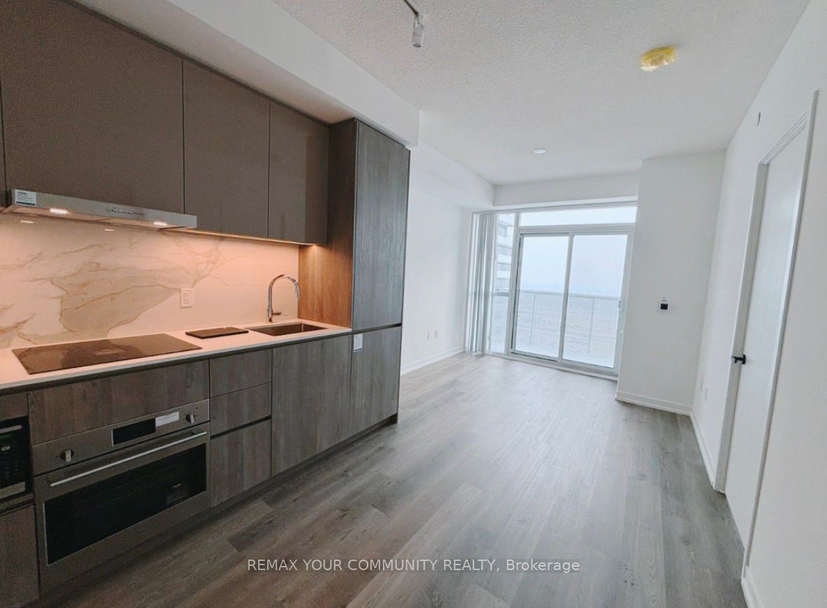 8 interchange Way 4211