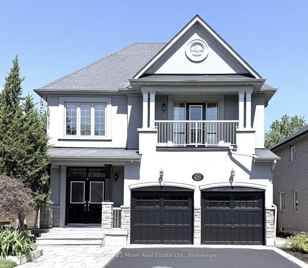 Photo of 2241 Adirondak Trail, Oakville, ON L6M 4W4 (MLS # W13720838)