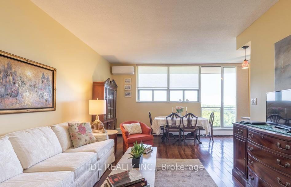 Photo of 6400 Huggins Street #908, Niagara Falls, ON L2J 3G5 (MLS # X13749398)