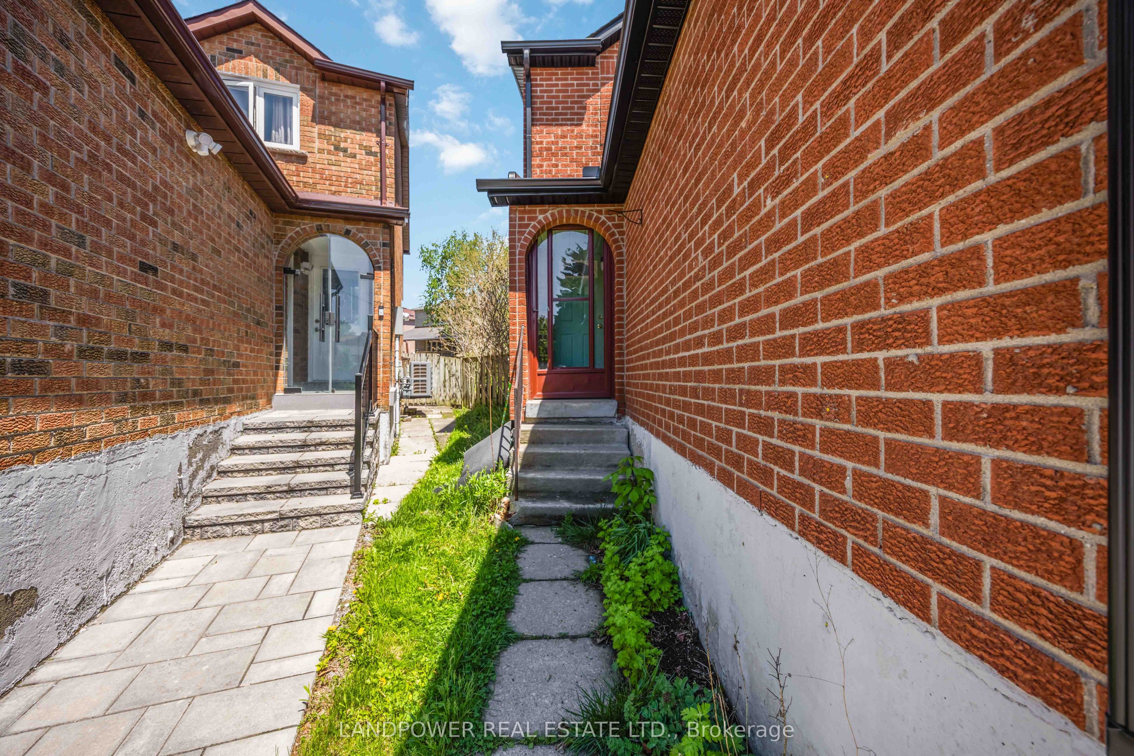 85 Tangmere Crescent