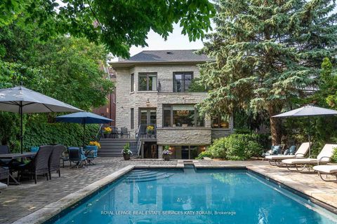 Photo of 135 Buckingham Avenue, Toronto, ON M4N 1R5 (MLS # C12396728)