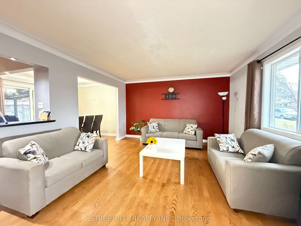 Photo of 1508 Len Avenue, Sarnia, ON N7S 3N1 (MLS # X12561278)