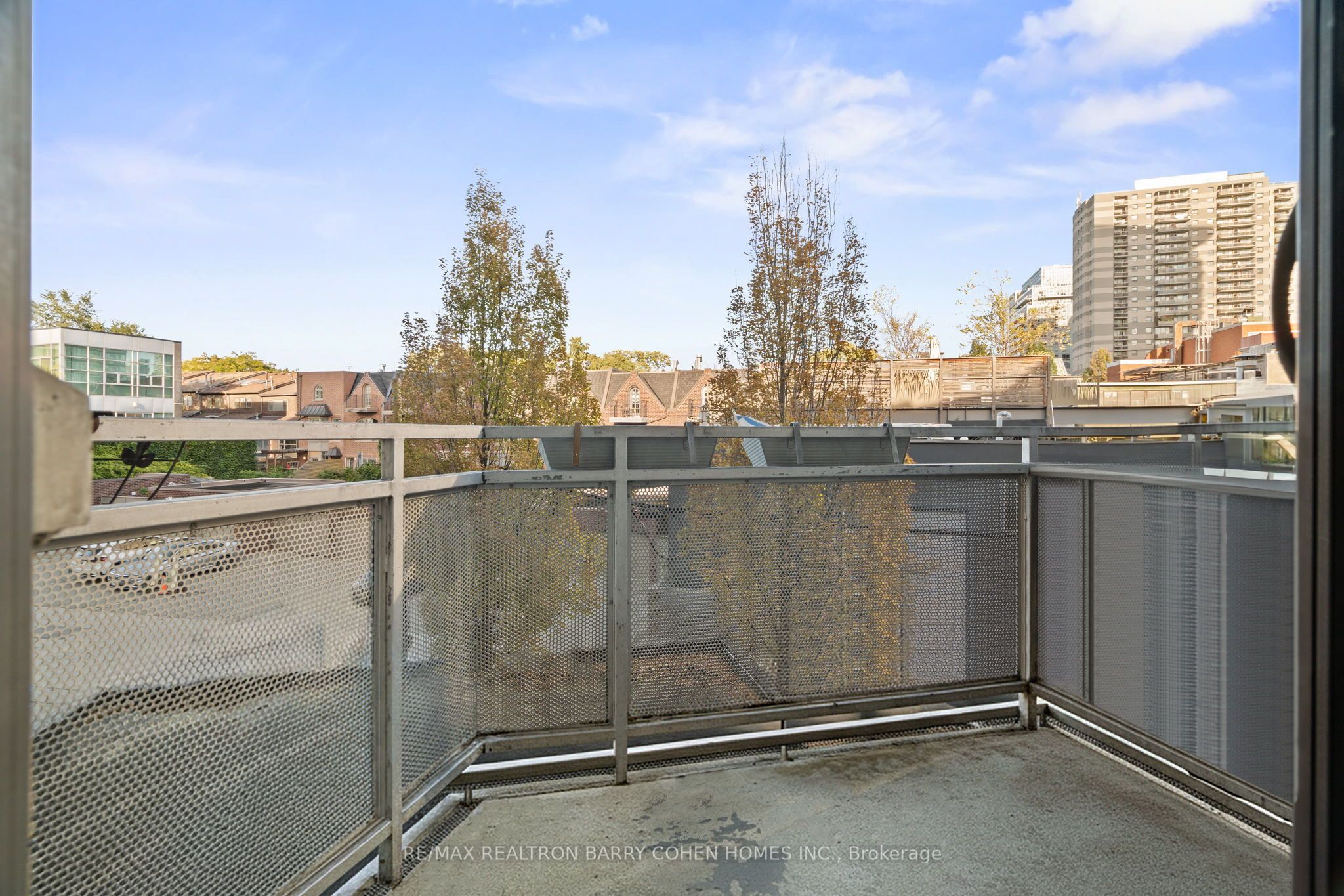 336 Davenport Road 201