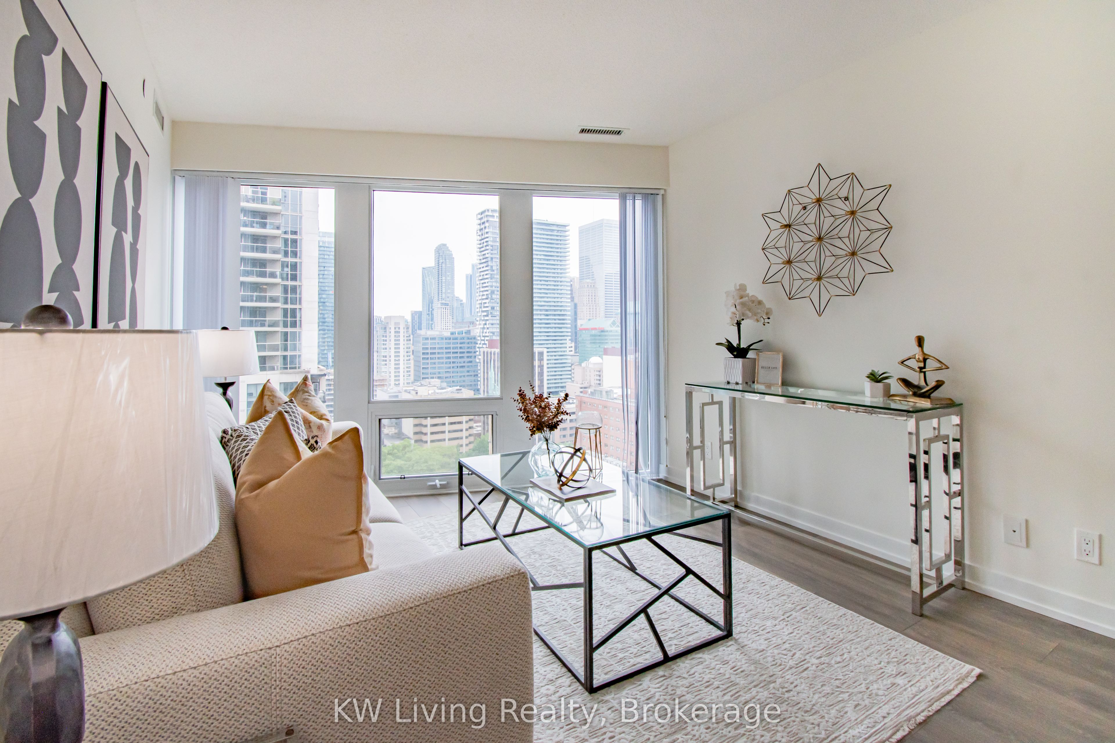 60 Shuter Street 2506