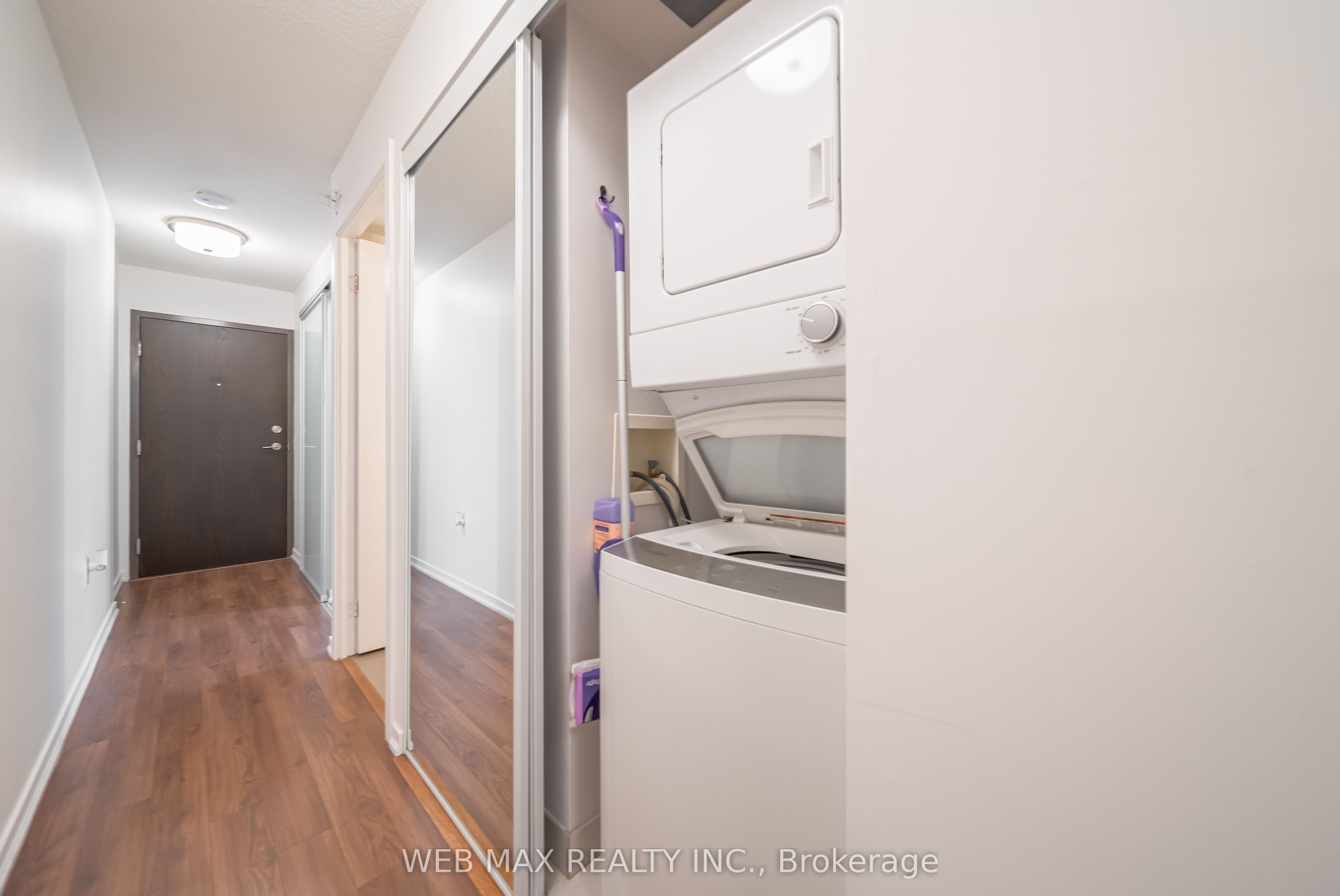 36 Lisgar Street W 205