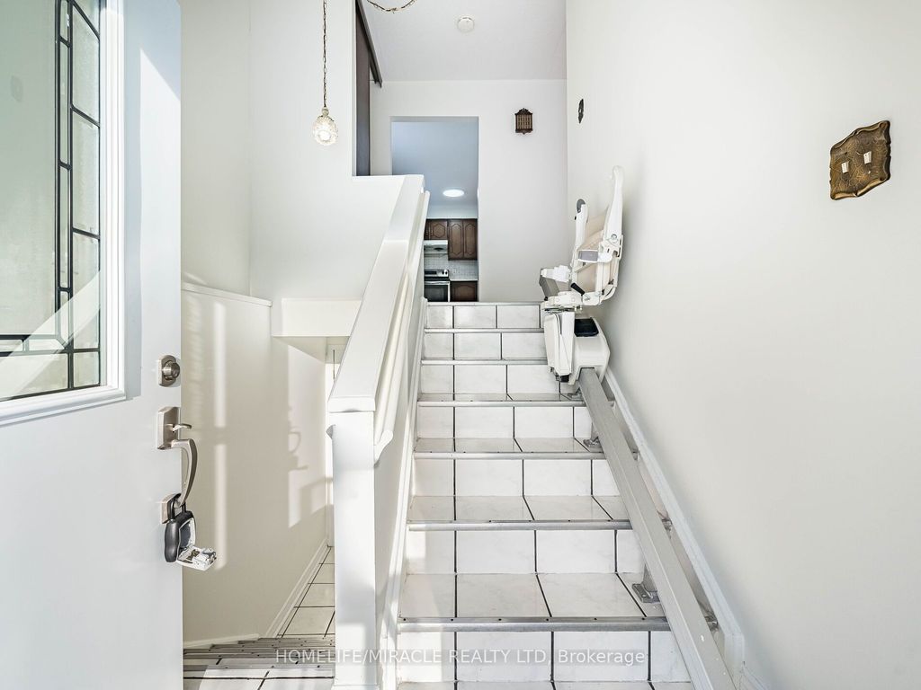 Photo of 209 Apache Trail, Toronto, ON M2H 2J3 (MLS # C12789082)