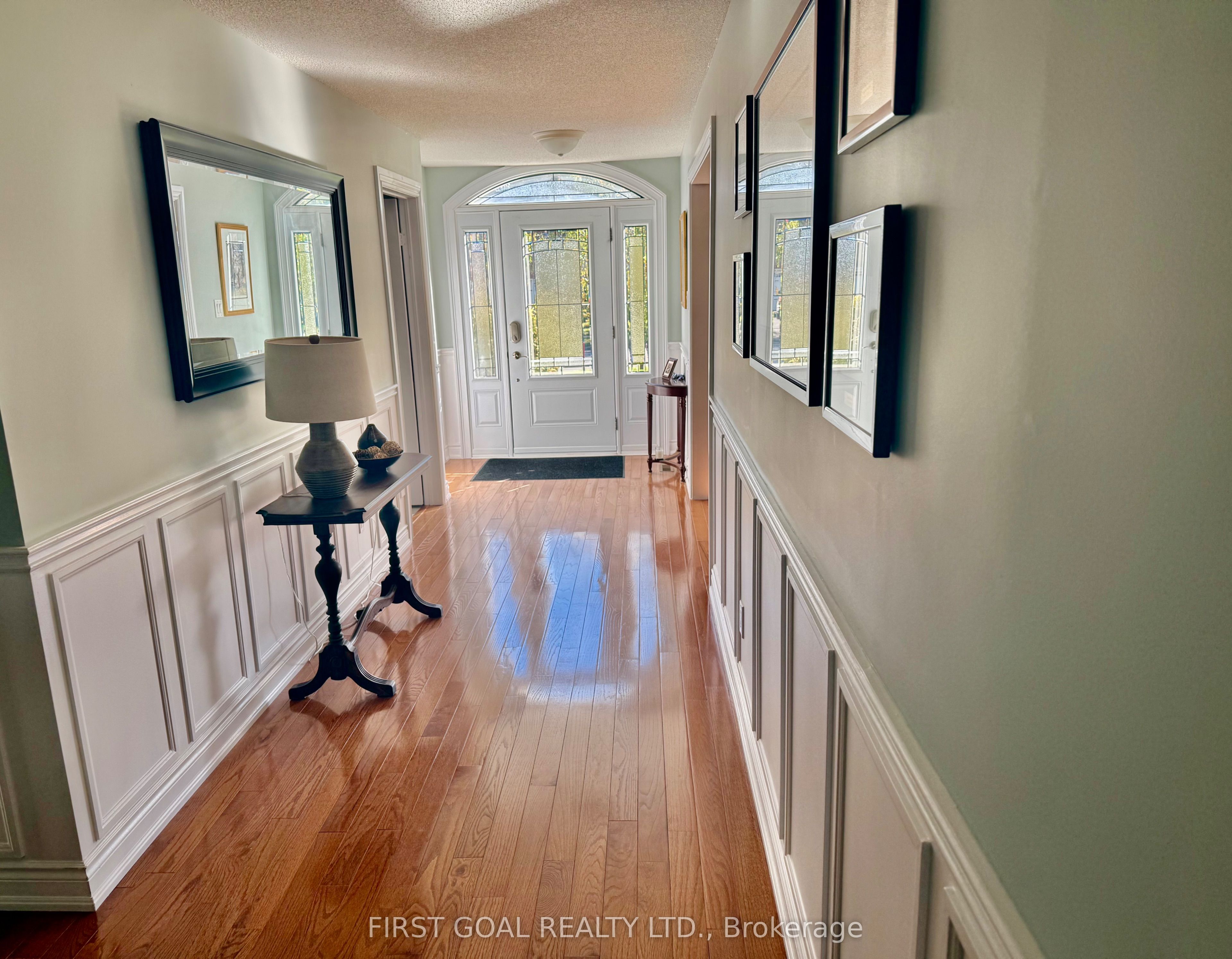 223 Crossland Gate