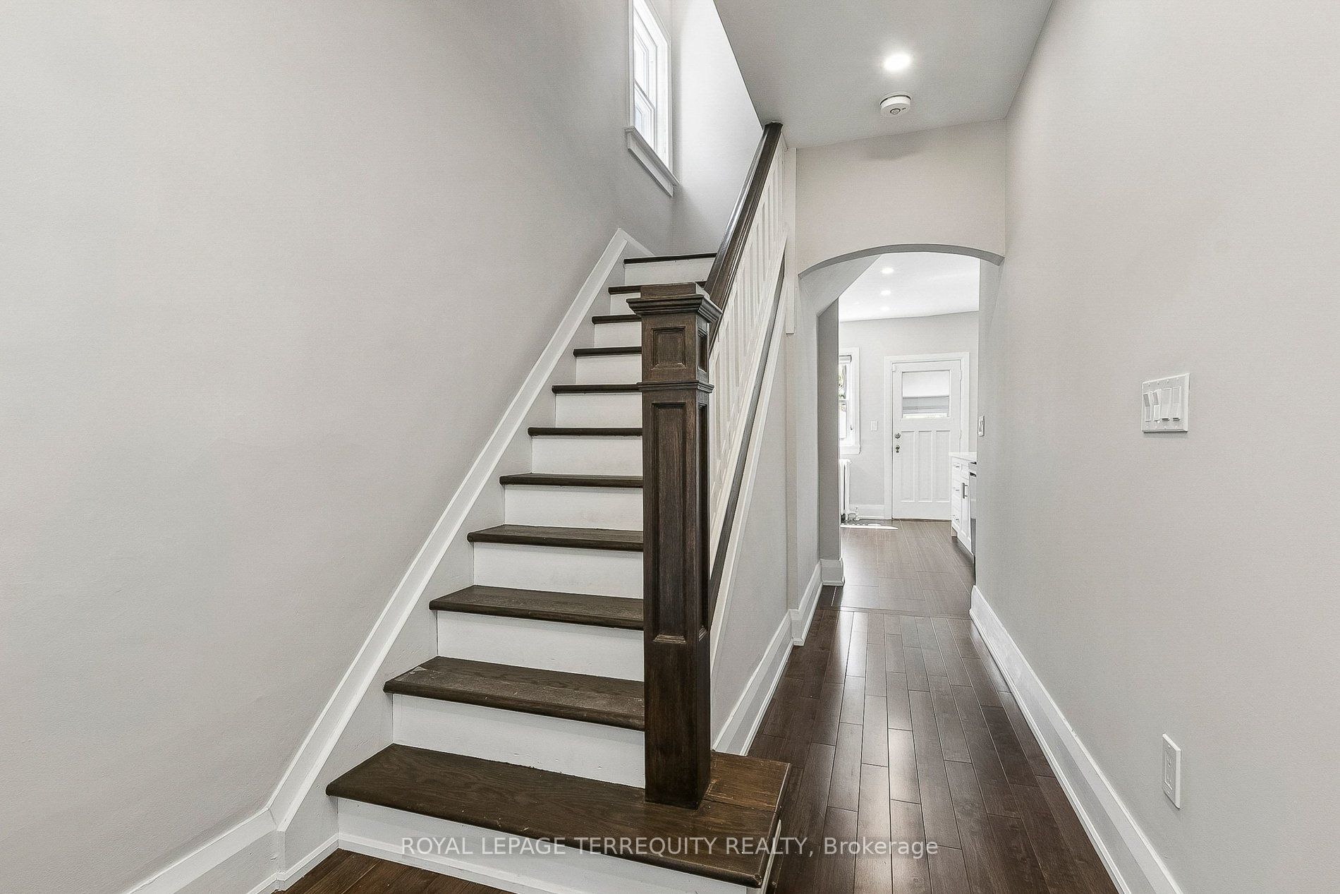 407 Annette Street