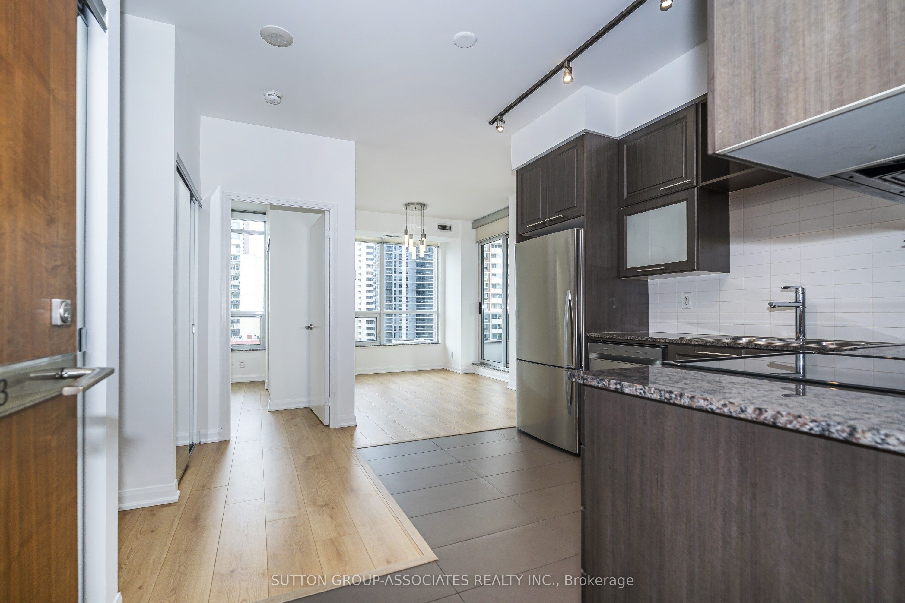 500 Sherbourne Street 703