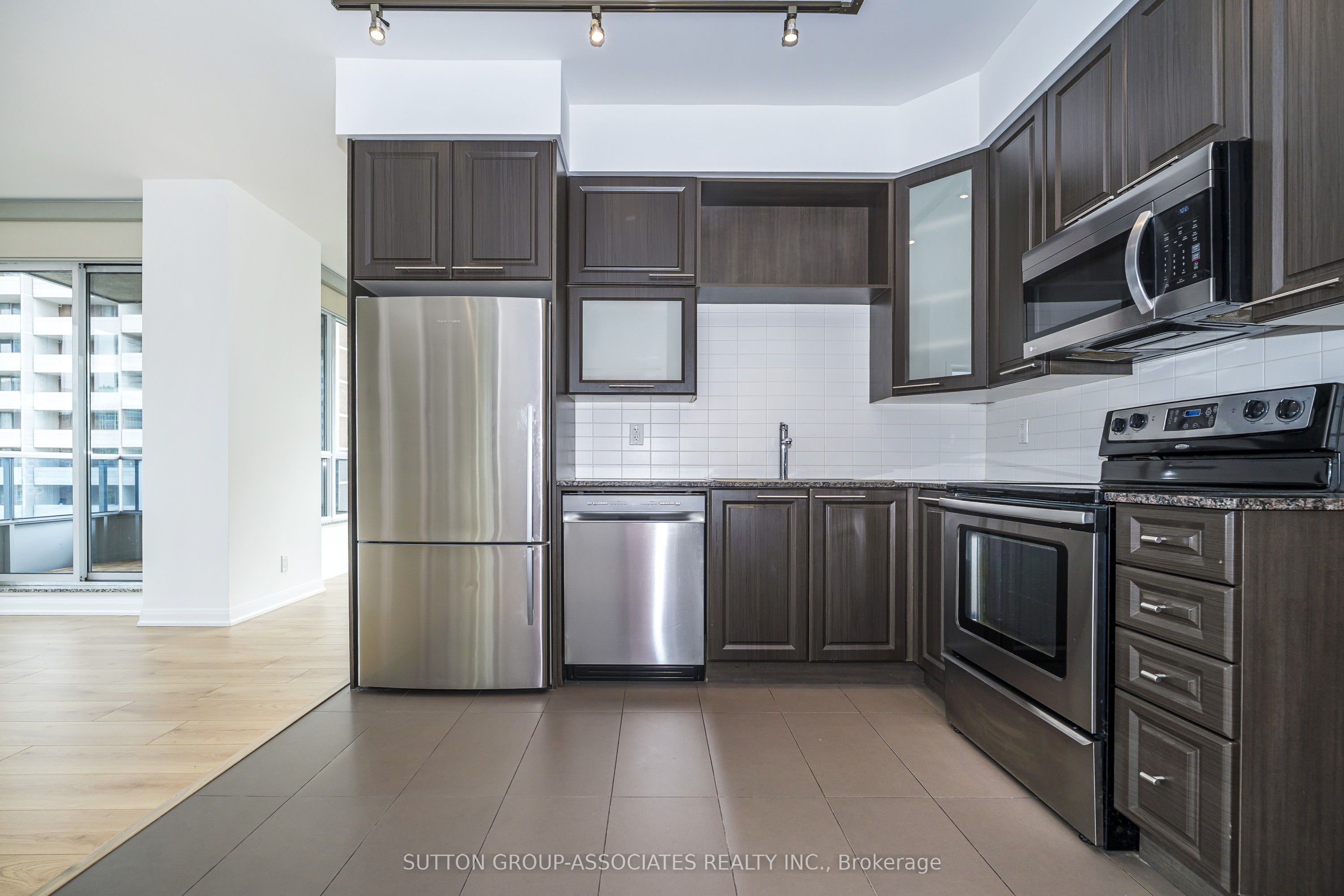 500 Sherbourne Street 703