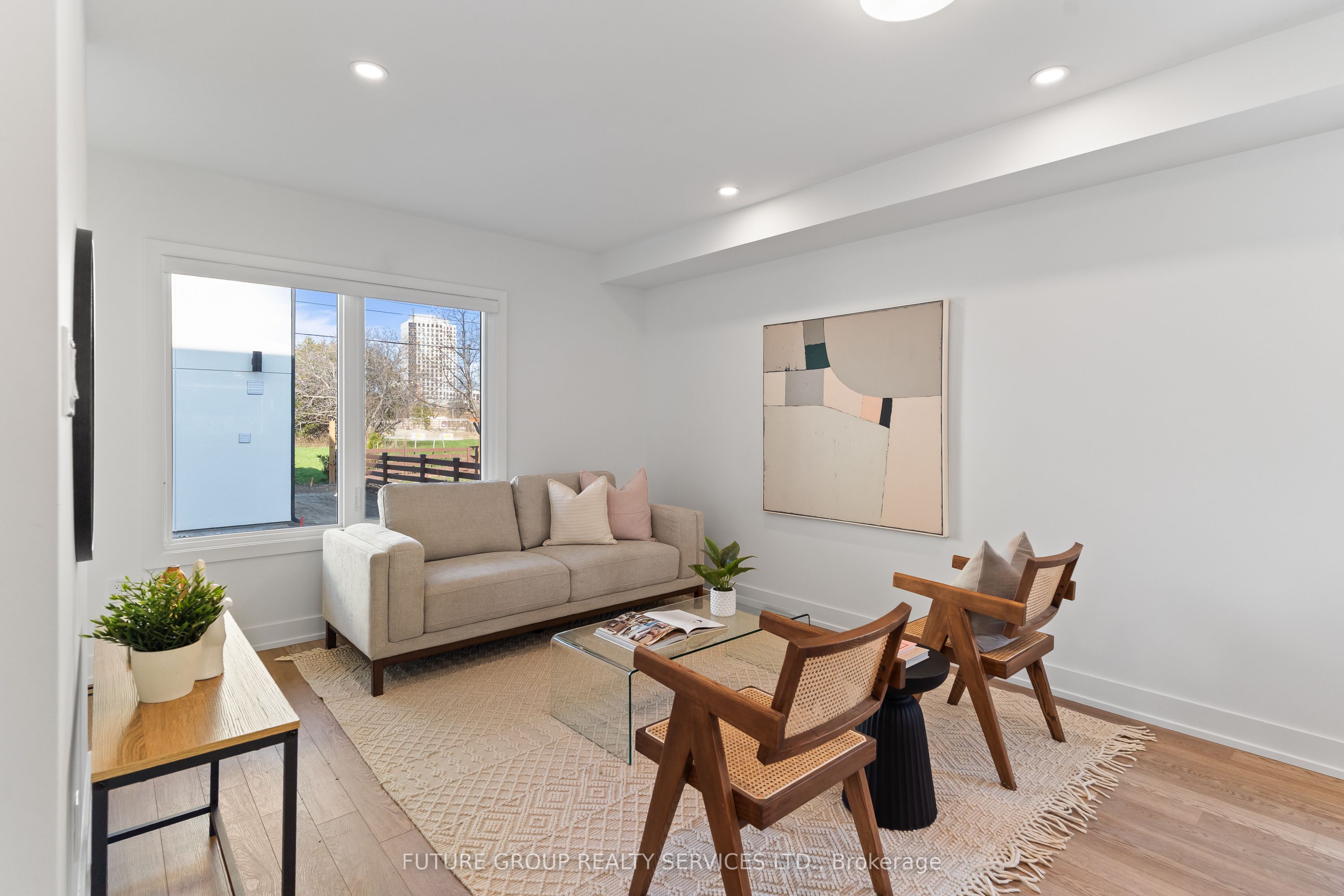 15 Acorn Avenue Unit 1