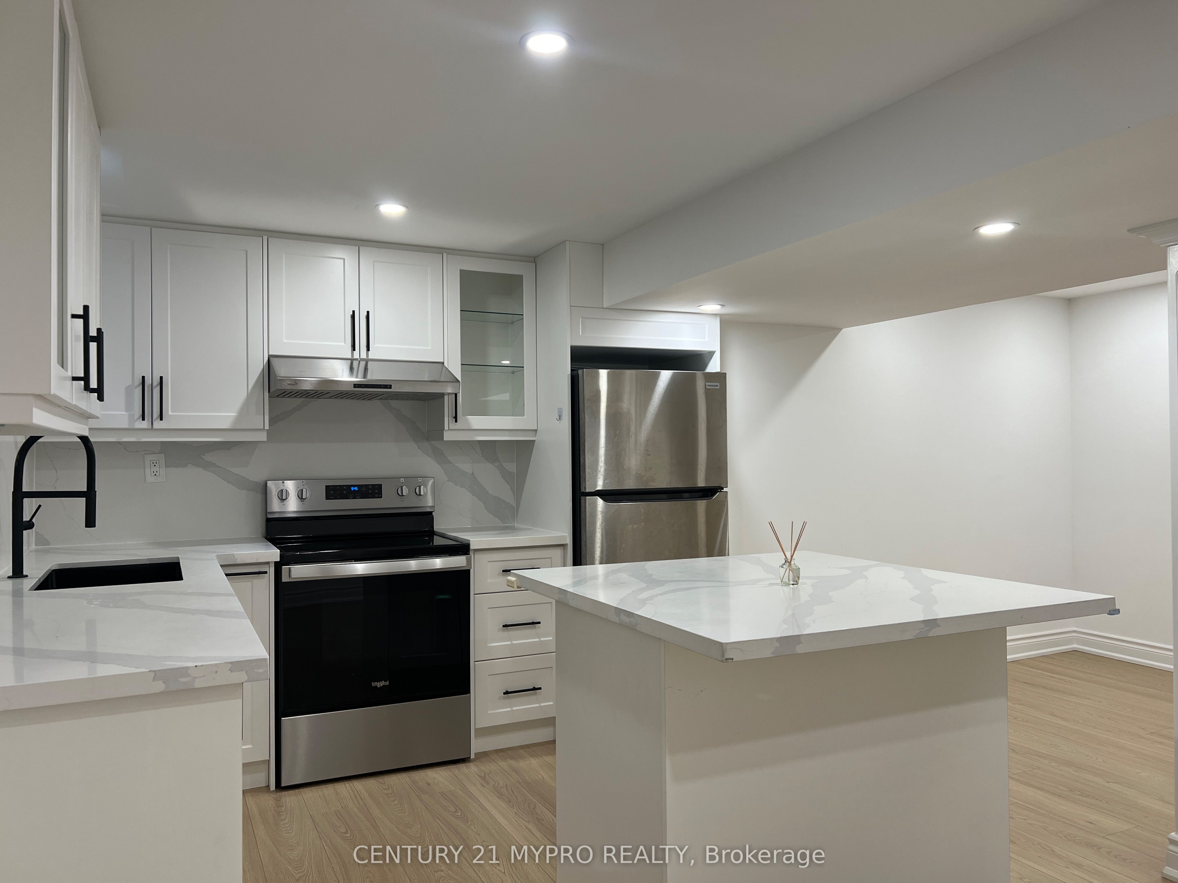 22 Lionheart Lane -Lower