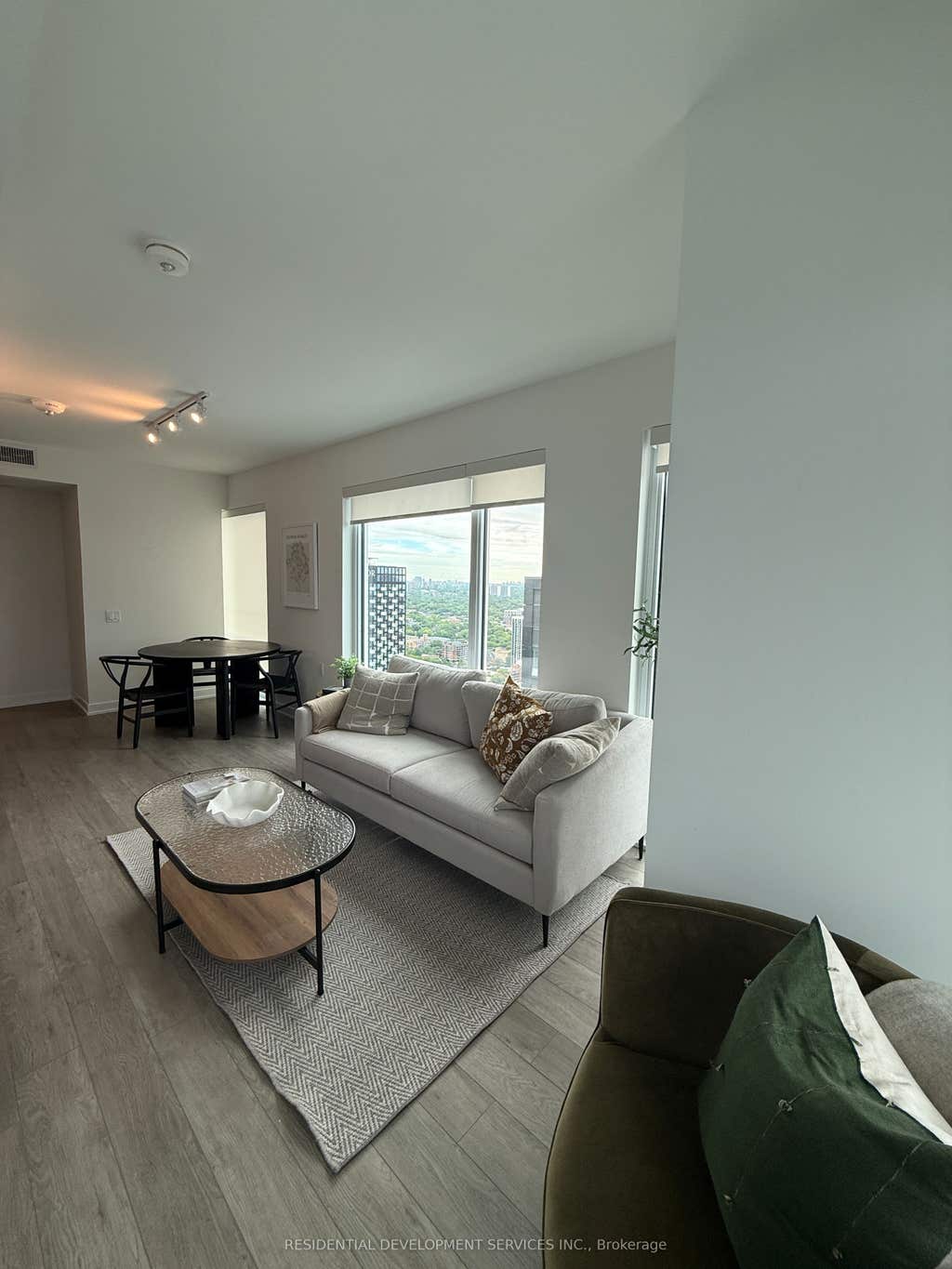 Photo of 88 Queen Street #3703, Toronto, ON M5C 0B6 (MLS # C13618334)