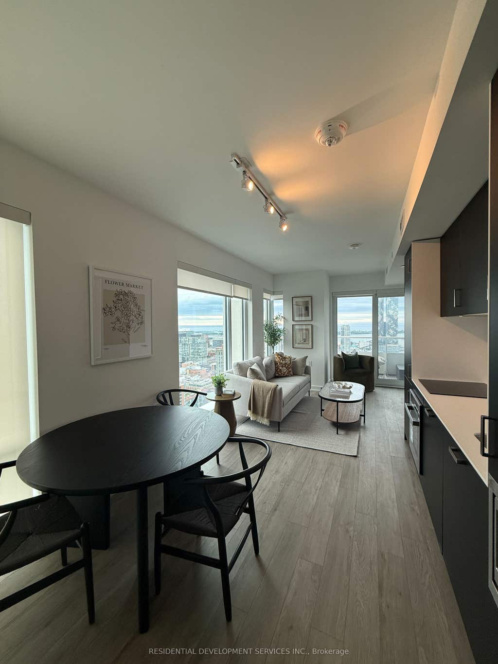 Photo of 88 Queen Street #3703, Toronto, ON M5C 0B6 (MLS # C13618334)