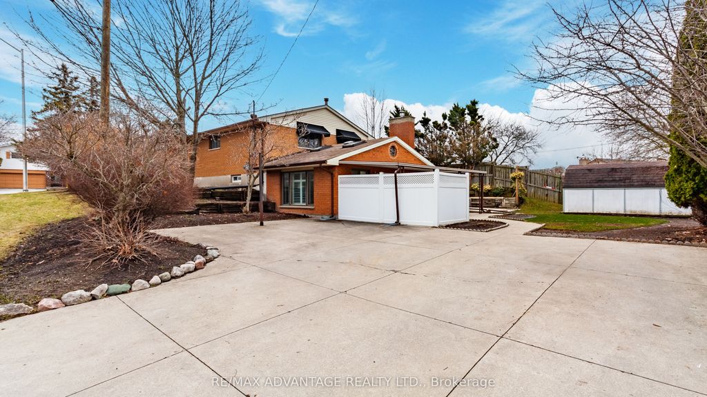 Photo of 190 Fairview Avenue, St. Thomas, ON N5R 5K4 (MLS # X12951612)