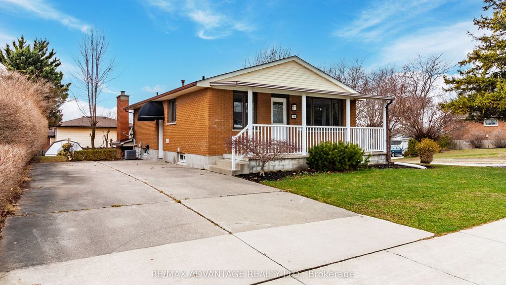 Photo of 190 Fairview Avenue, St. Thomas, ON N5R 5K4 (MLS # X12951612)